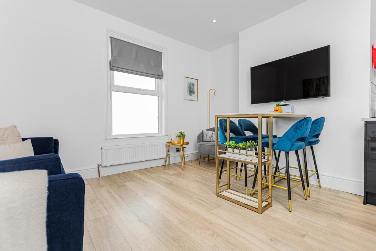 Modern 3 And 2 Bedroom Apartment In Maida Vale Londra Esterno foto