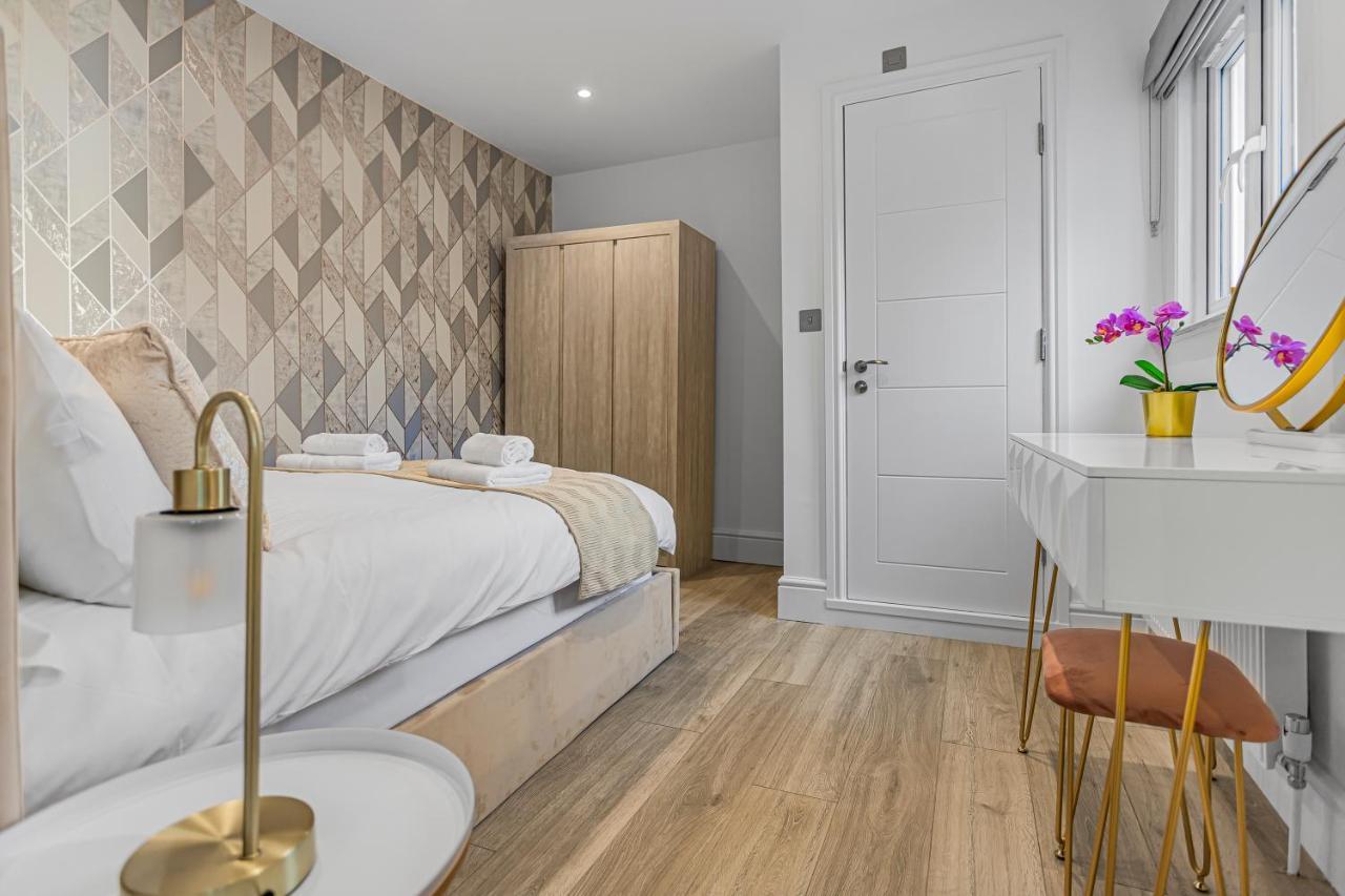 Modern 3 And 2 Bedroom Apartment In Maida Vale Londra Esterno foto
