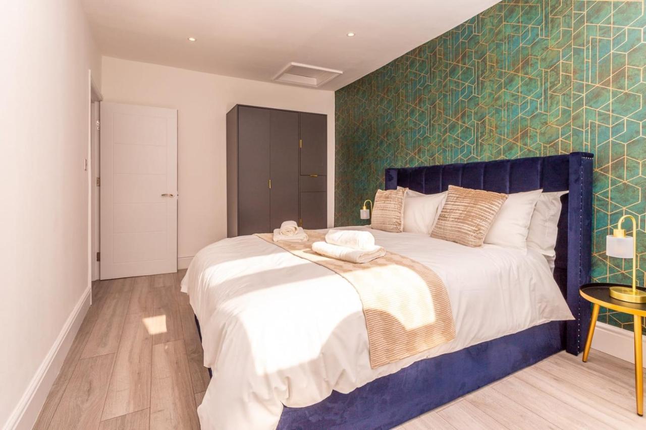 Modern 3 And 2 Bedroom Apartment In Maida Vale Londra Esterno foto