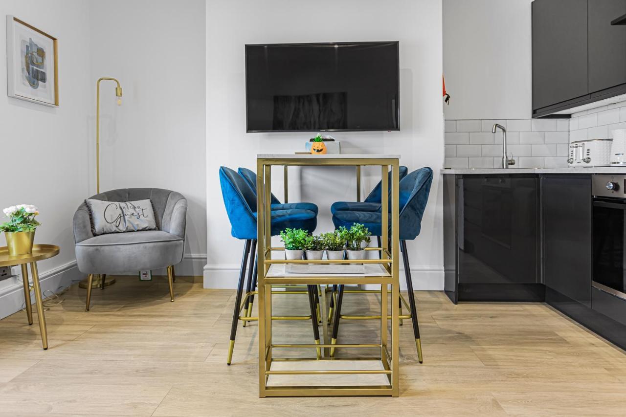 Modern 3 And 2 Bedroom Apartment In Maida Vale Londra Esterno foto