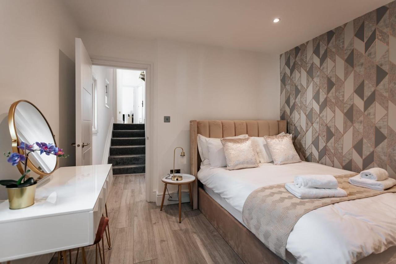 Modern 3 And 2 Bedroom Apartment In Maida Vale Londra Esterno foto