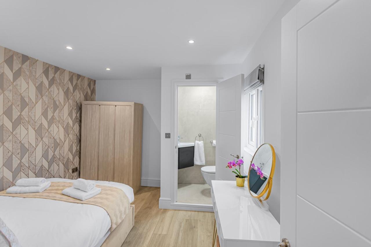 Modern 3 And 2 Bedroom Apartment In Maida Vale Londra Esterno foto