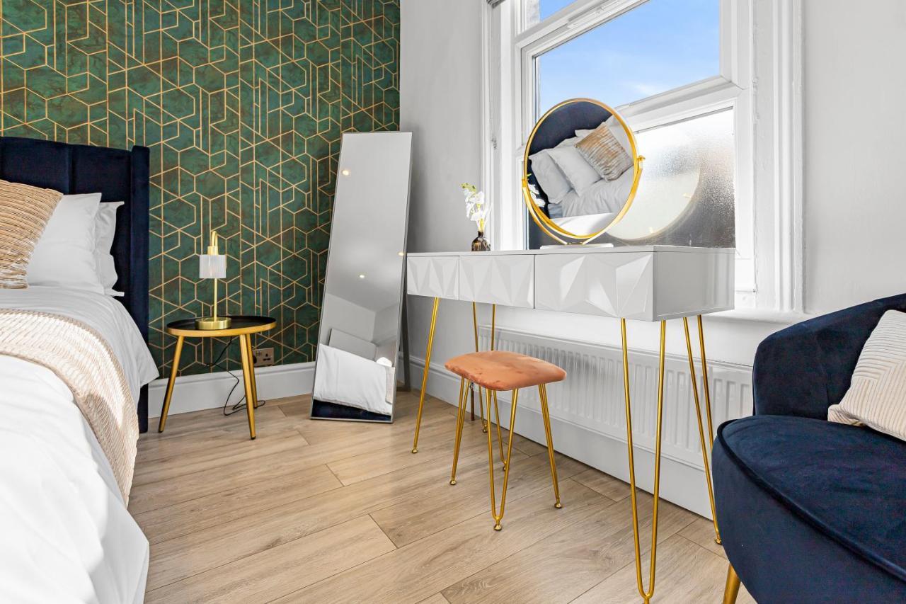Modern 3 And 2 Bedroom Apartment In Maida Vale Londra Esterno foto