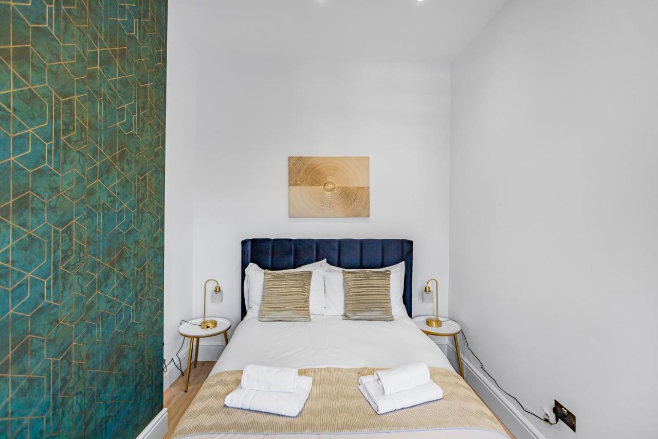 Modern 3 And 2 Bedroom Apartment In Maida Vale Londra Esterno foto